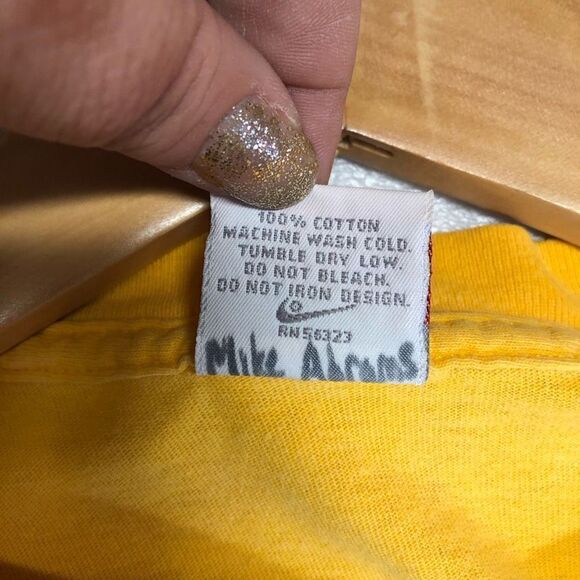 Nike Just Do It. Vintage Single Stitch T-Shirt Size (L) Yellow Red Purple - Picture 5 of 5